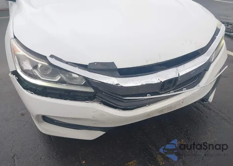 2017 Honda Accord Sport z USA, uszkodzony, nr VIN 1HGCR2F51HA039575